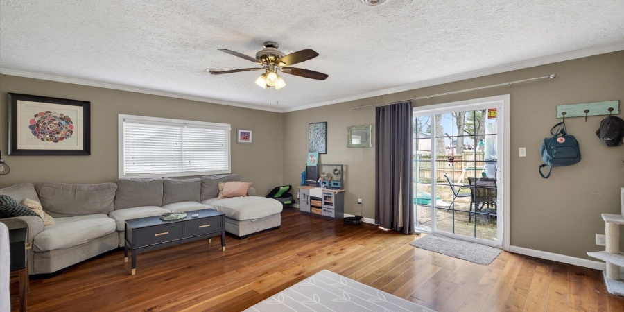 537 S Poplar Drive, Ellettsville, Indiana 47429-1119,MLS,202604502