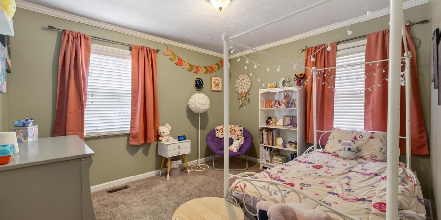 537 S Poplar Drive, Ellettsville, Indiana 47429-1119,MLS,202604502