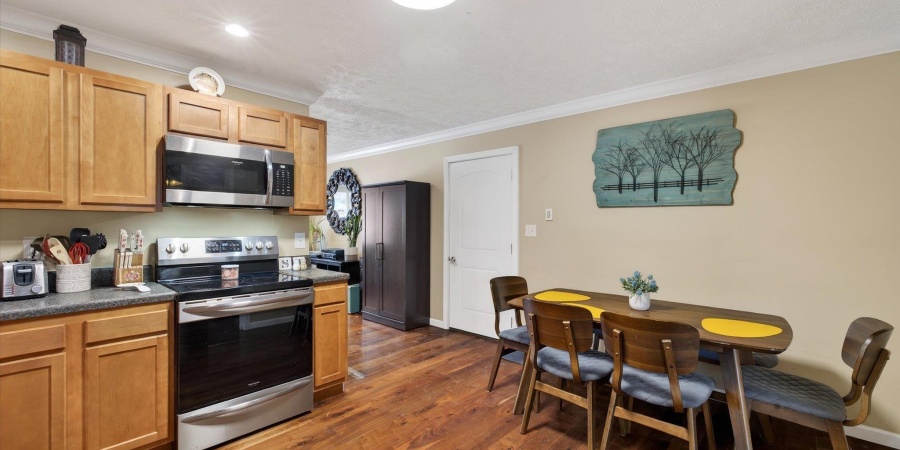 537 S Poplar Drive, Ellettsville, Indiana 47429-1119,MLS,202604502