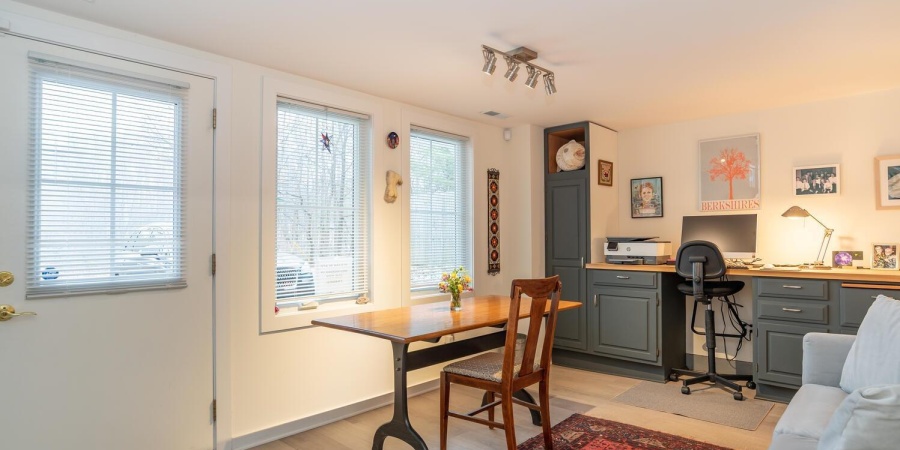 2480 S Smith Road, Bloomington, Indiana 47401,MLS,202604507