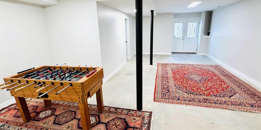 621 S Pleasant Ridge Drive, Bloomington, Indiana 47401,MLS,202604529