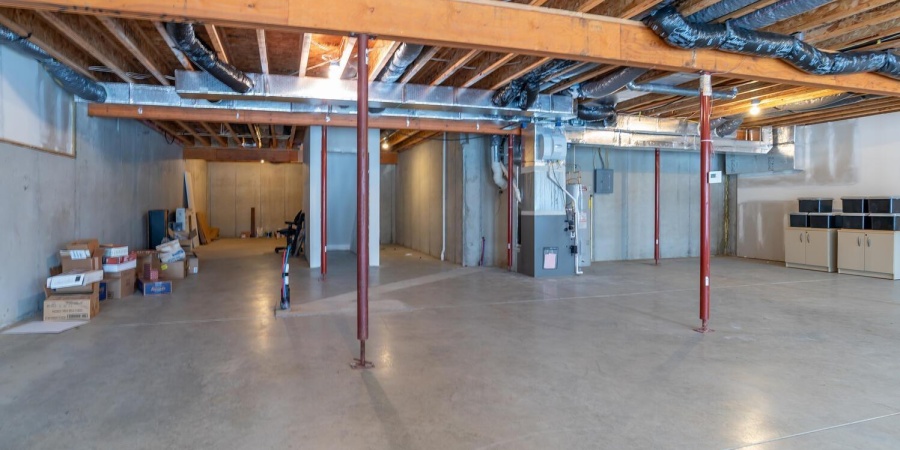 1715 S Springhouse Drive, Bloomington, Indiana 47401,MLS,202604605