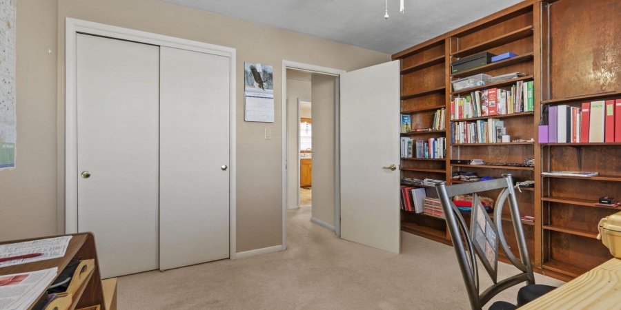 2540 E Eastgate Lane, Bloomington, Indiana 47408,MLS,202604722