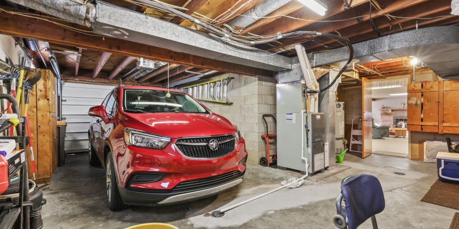 2540 E Eastgate Lane, Bloomington, Indiana 47408,MLS,202604722