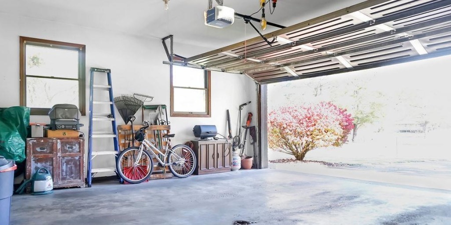 4383 W Meadowvale Drive, Bloomington, Indiana 47404,MLS,202545297