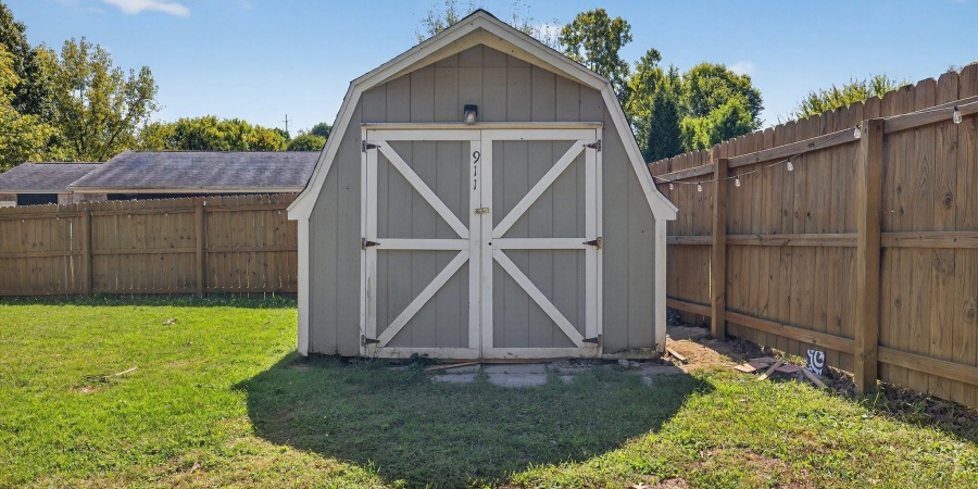 911 W Rca Park Drive, Bloomington, Indiana 47403,MLS,202604750