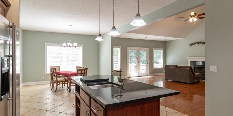 1552 S Andrew Circle, Bloomington, Indiana 47401,MLS,202532829