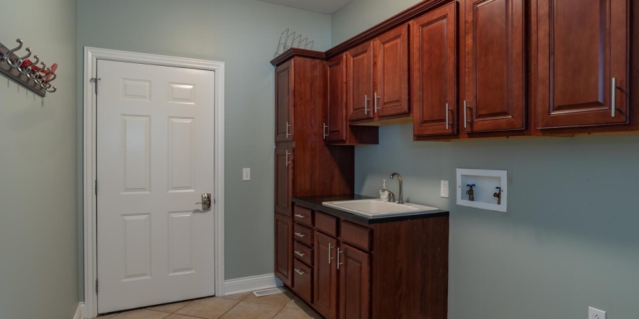 1552 S Andrew Circle, Bloomington, Indiana 47401,MLS,202532829