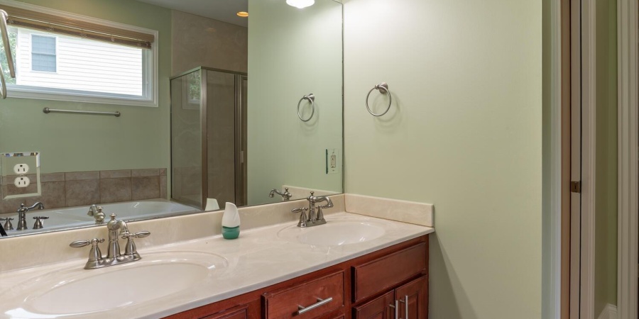 1552 S Andrew Circle, Bloomington, Indiana 47401,MLS,202532829