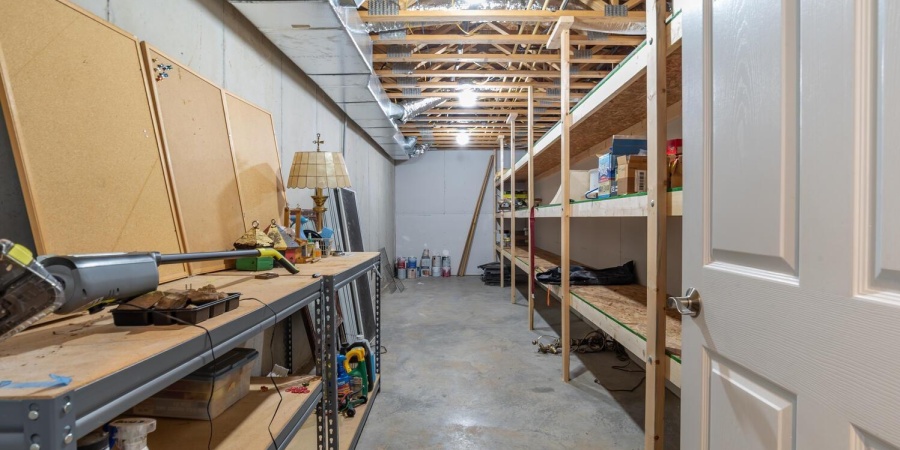 1552 S Andrew Circle, Bloomington, Indiana 47401,MLS,202532829