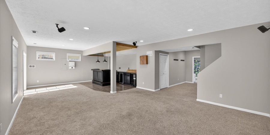 1982 E Cheyanne Lane, Bloomington, Indiana 47401,MLS,202604911