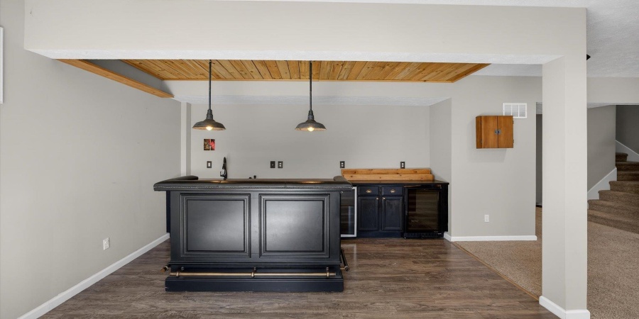 1982 E Cheyanne Lane, Bloomington, Indiana 47401,MLS,202604911