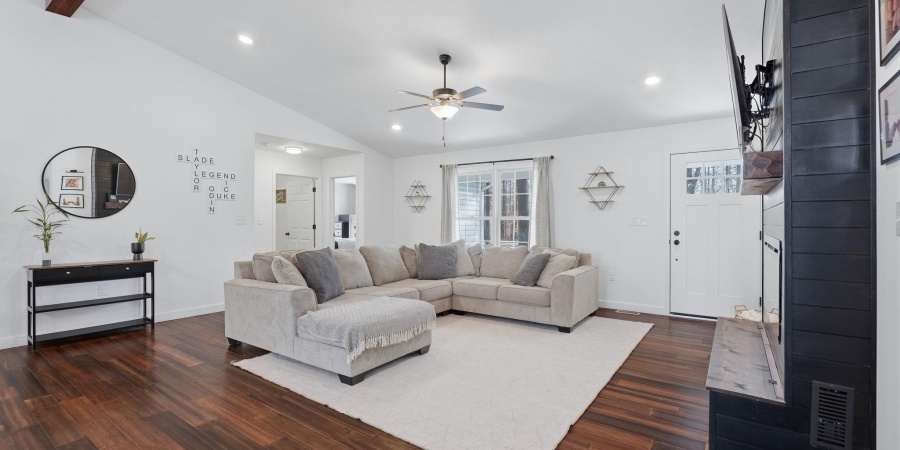 21 Spice Valley Court, Mitchell, Indiana 47446,MLS,202604974