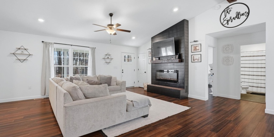 21 Spice Valley Court, Mitchell, Indiana 47446,MLS,202604974