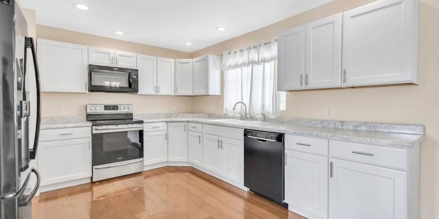 1744 parkview Drive, Bedford, Indiana 47421,MLS,202605023