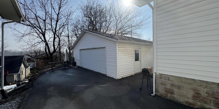 2730 Washington Ave, Bedford, Indiana 47421,MLS,202605100