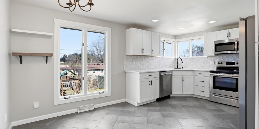 542 W Green Road, Bloomington, Indiana 47403,MLS,202605267