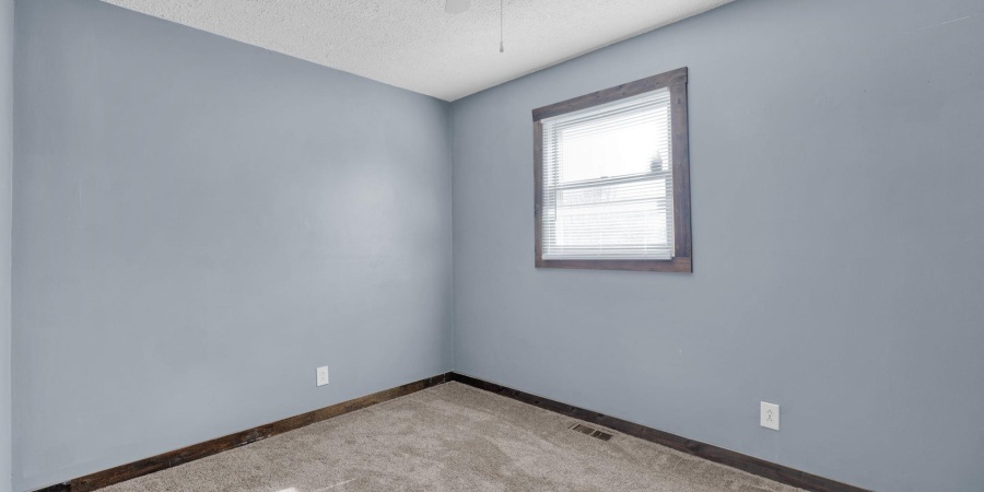 2920 V Street, Bedford, Indiana 47421,MLS,202605299