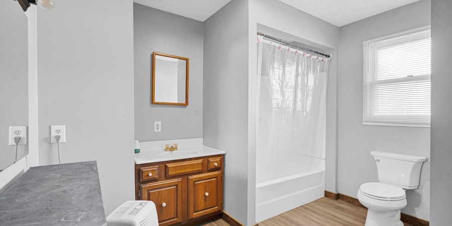 2920 V Street, Bedford, Indiana 47421,MLS,202605299