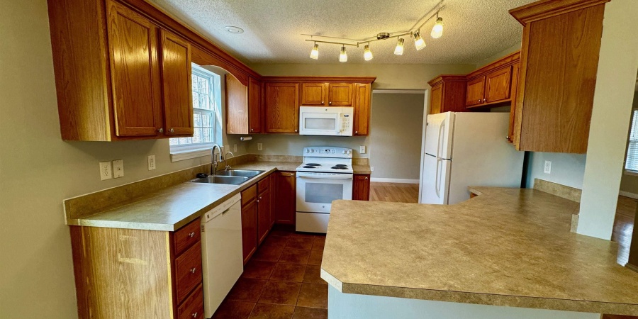 2104 S Azalea Lane, Bloomington, Indiana 47401,MLS,202605301