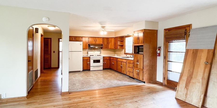 4336 E 10th Street, Bloomington, Indiana 47408,MLS,202605361