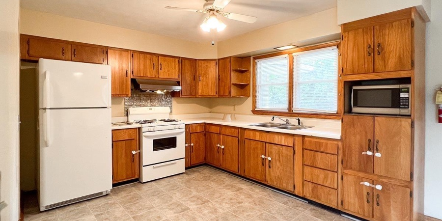 4336 E 10th Street, Bloomington, Indiana 47408,MLS,202605361