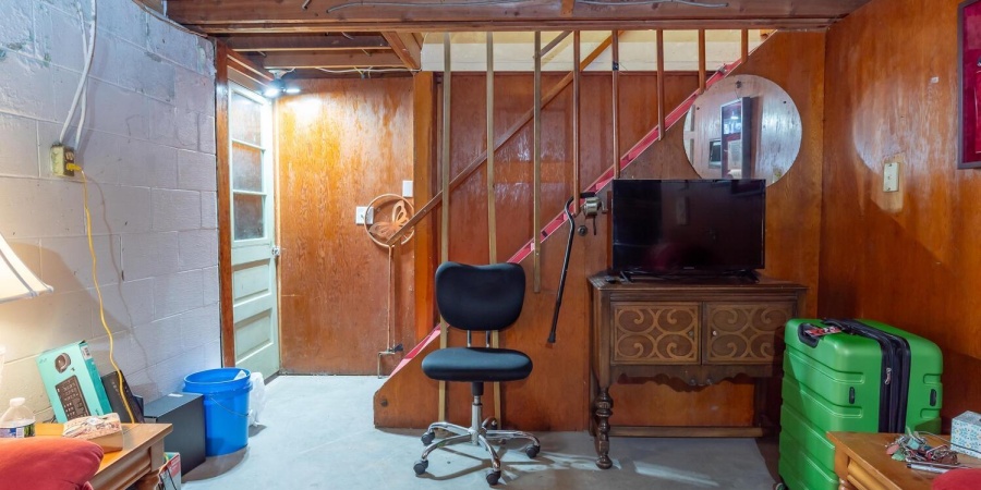 684 W Ladd Avenue, Bloomington, Indiana 47403,MLS,202605404