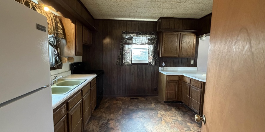 420 Worthington Street, Worthington, Indiana 47471,MLS,202605411