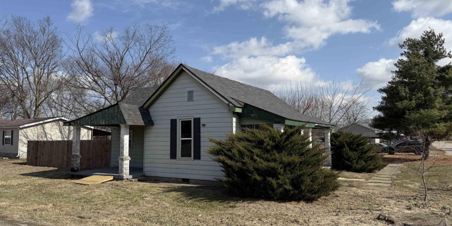 420 Worthington Street, Worthington, Indiana 47471,MLS,202605411