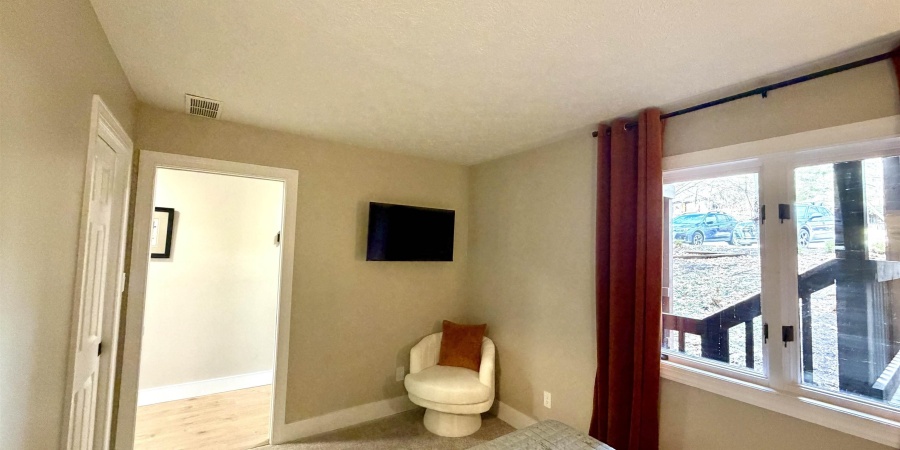 3948 E Eagle Bay Drive, Bloomington, Indiana 47401,MLS,202605434