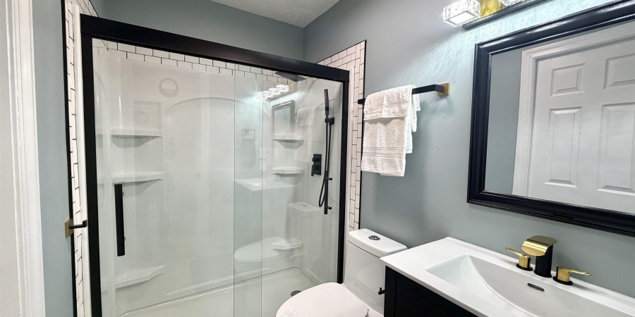 3948 E Eagle Bay Drive, Bloomington, Indiana 47401,MLS,202605434