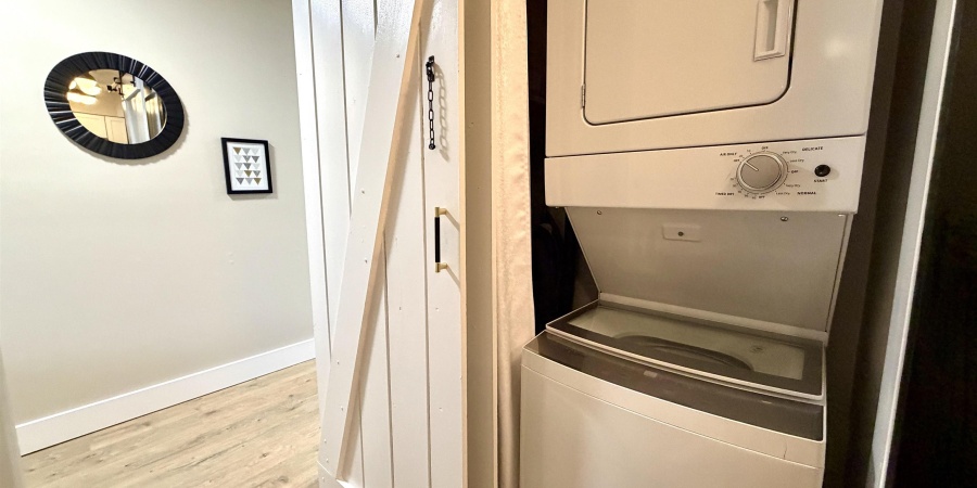 3948 E Eagle Bay Drive, Bloomington, Indiana 47401,MLS,202605434