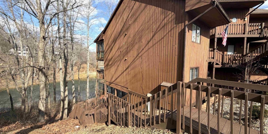 3948 E Eagle Bay Drive, Bloomington, Indiana 47401,MLS,202605434