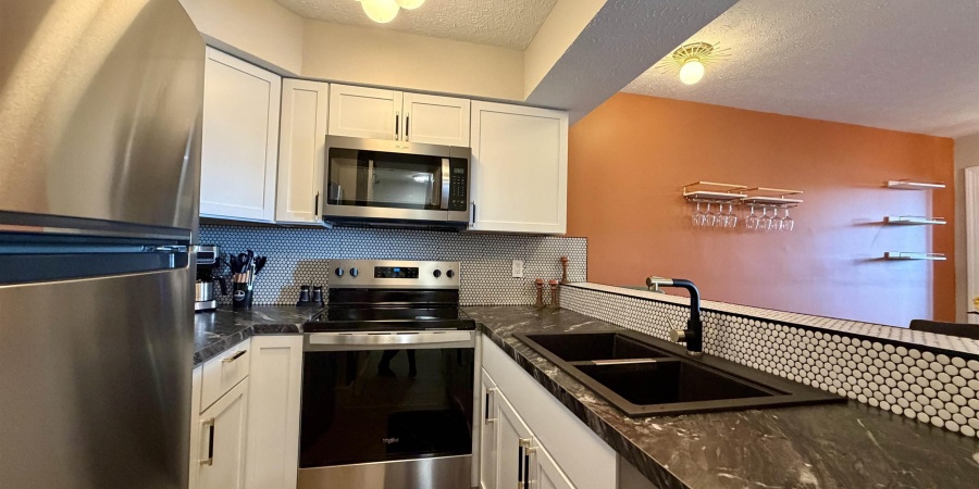 3948 E Eagle Bay Drive, Bloomington, Indiana 47401,MLS,202605434