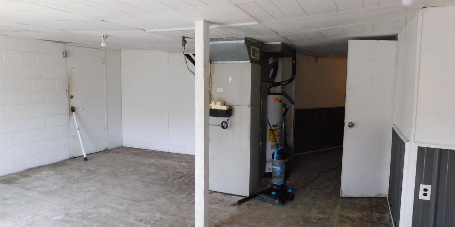 2911 Washington Avenue, Bedford, Indiana 47421-5403,MLS,202602489