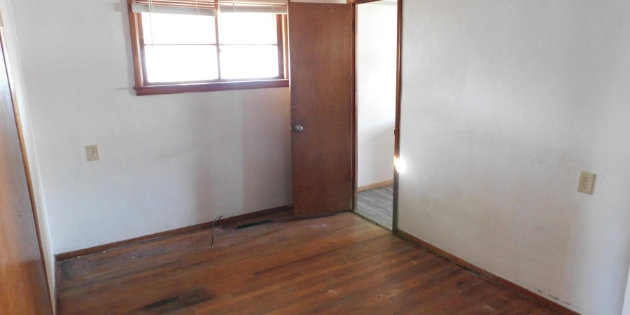 2911 Washington Avenue, Bedford, Indiana 47421-5403,MLS,202602489