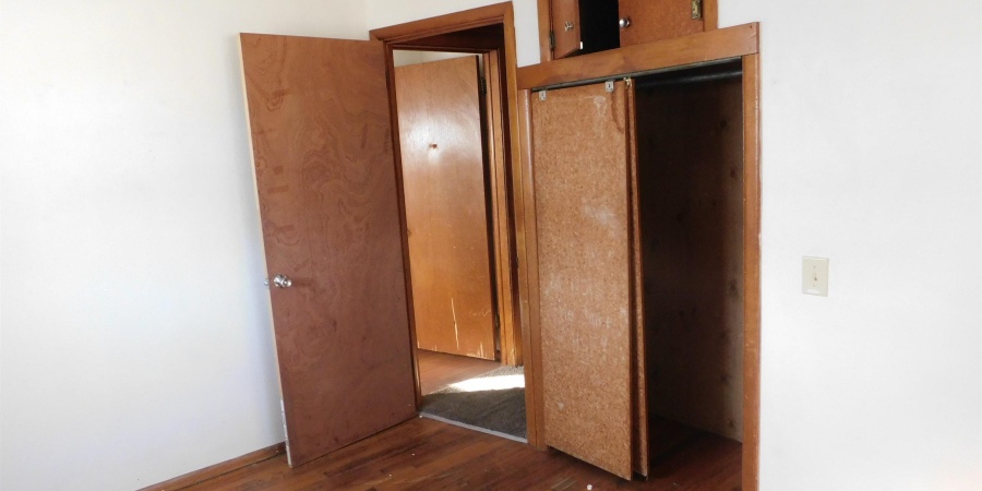 2911 Washington Avenue, Bedford, Indiana 47421-5403,MLS,202602489