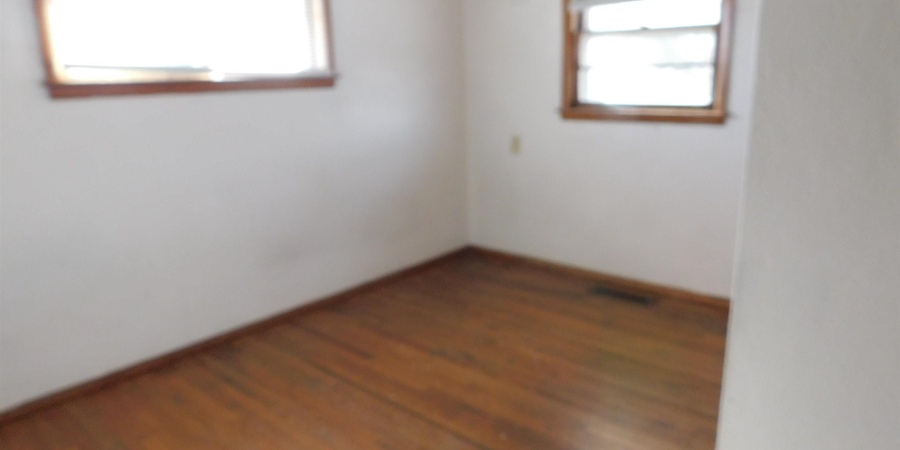 2911 Washington Avenue, Bedford, Indiana 47421-5403,MLS,202602489