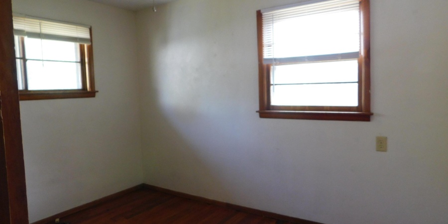 2911 Washington Avenue, Bedford, Indiana 47421-5403,MLS,202602489