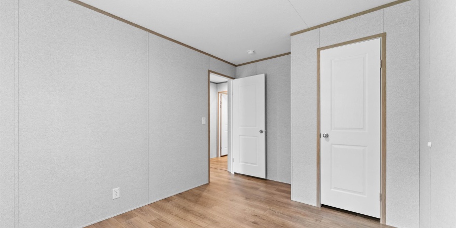 2177 N 4th Street, Seelyville, Indiana 47803,MLS,202605585