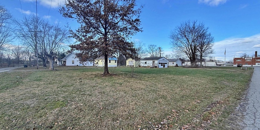 230 E St SW, Linton, Indiana 47441,MLS,202605666