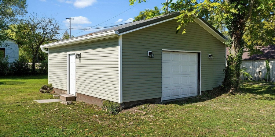 401 W Grissom Avenue, Mitchell, Indiana 47446,MLS,202605624