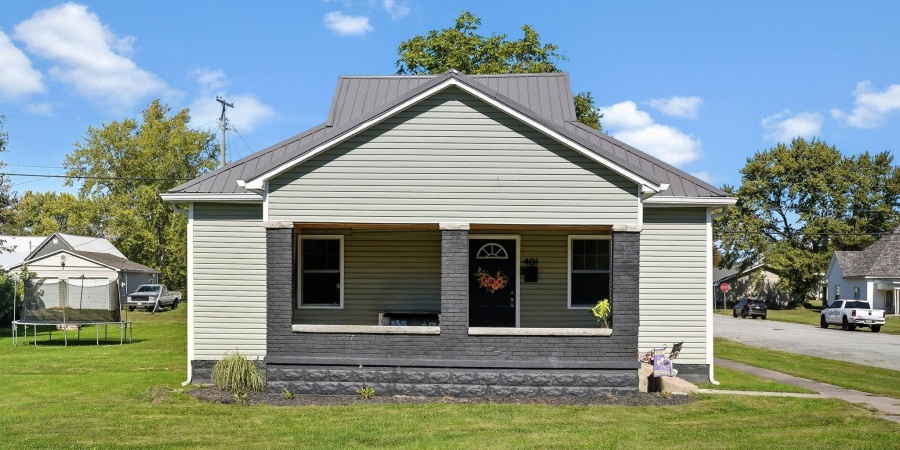 401 W Grissom Avenue, Mitchell, Indiana 47446,MLS,202605624