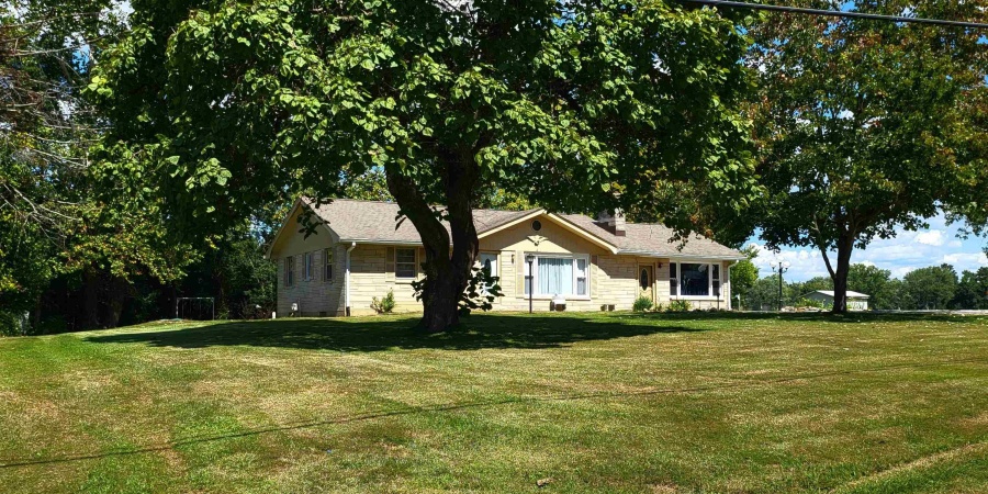 1949 Sunny Acres Dr Drive, Bedford, Indiana 47421,MLS,202605627