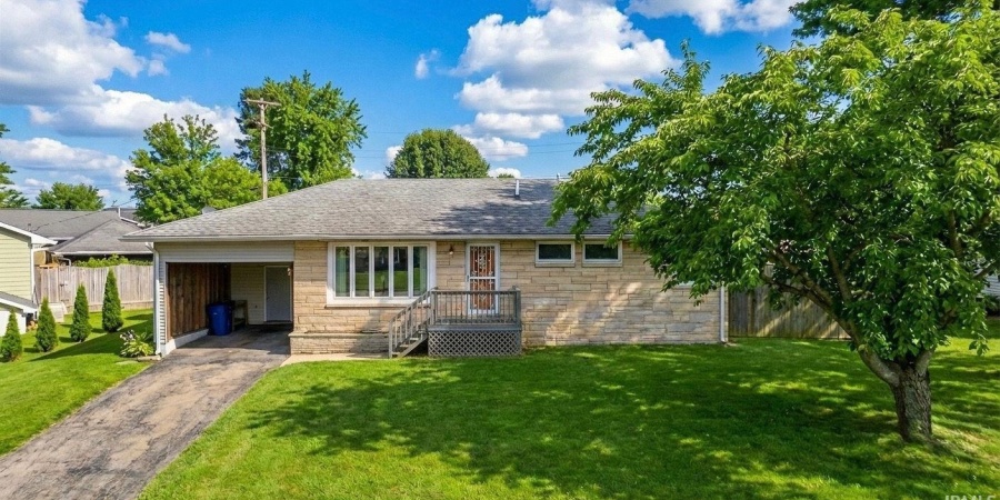 110 Edgewood Drive, Bedford, Indiana 47421,MLS,202605722