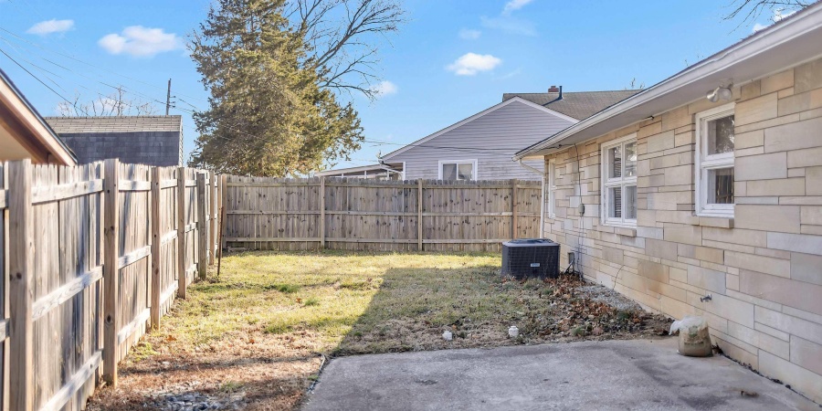 110 Edgewood Drive, Bedford, Indiana 47421,MLS,202605722