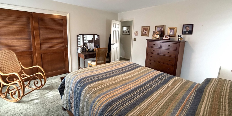 2812 W Fawkesway Drive, Bloomington, Indiana 47404-1211,MLS,202605835