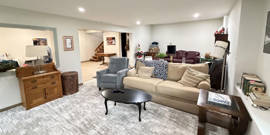 2812 W Fawkesway Drive, Bloomington, Indiana 47404-1211,MLS,202605835