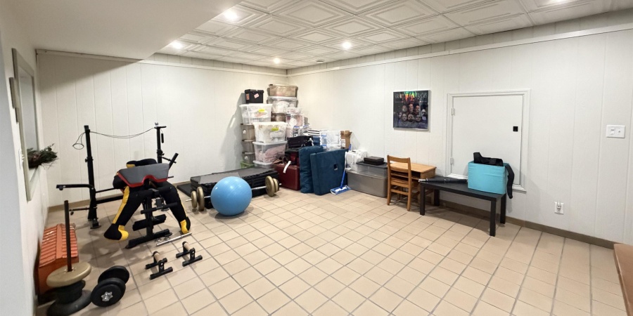 2812 W Fawkesway Drive, Bloomington, Indiana 47404-1211,MLS,202605835