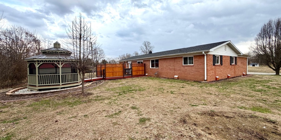 577 Sunny Acres Drive, Bedford, Indiana 47421,MLS,202605882